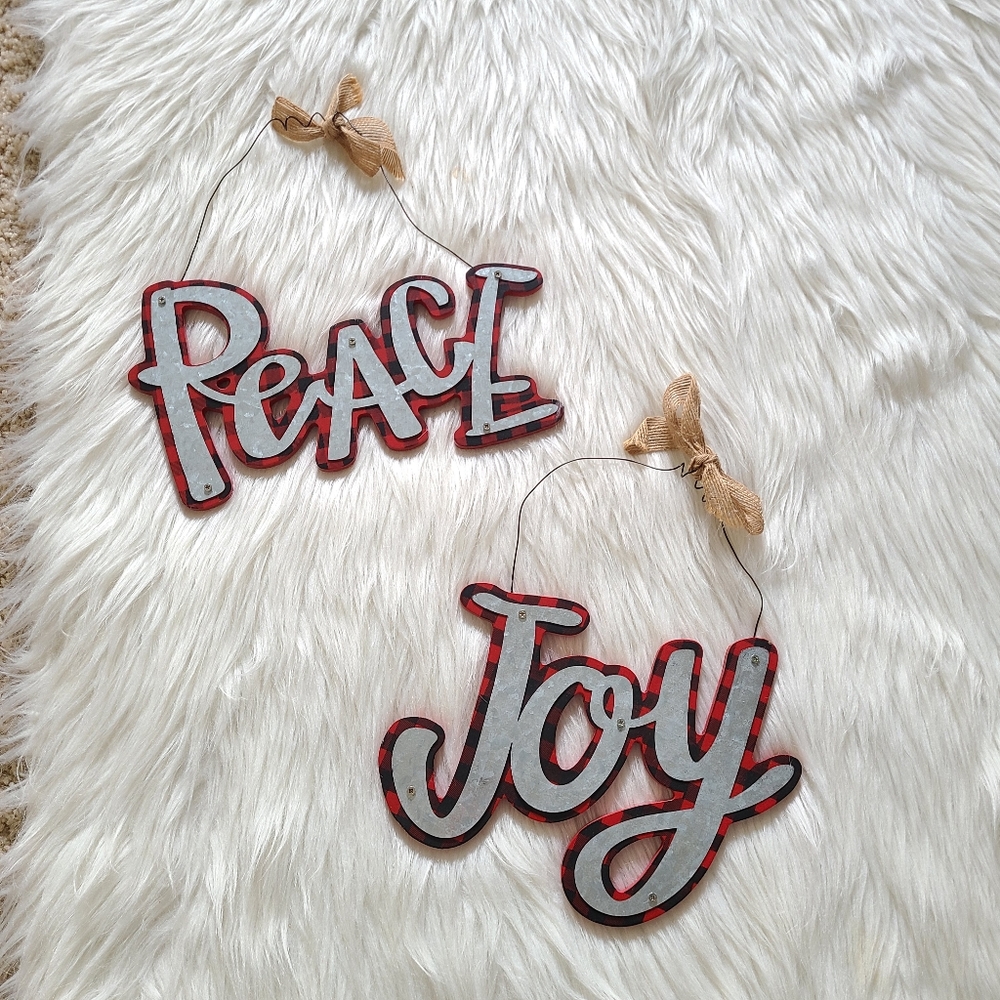 Christmas Wall Decor Peace & Joy Signs